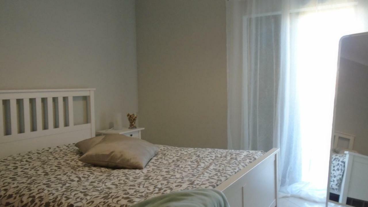 Apartamento Urb. Vila Nova, Lote 5 Armação de Pêra Екстериор снимка